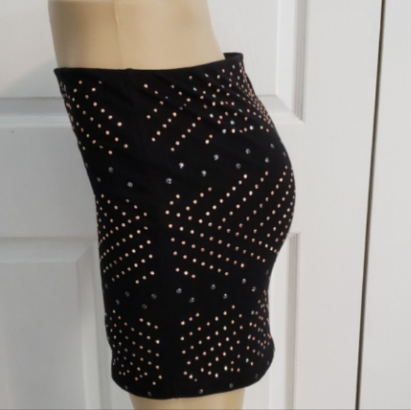 EXPRESS Black Jersey Knit Stretch Studded Mini Skirt Size Small Bronze Silver - Picture 2 of 6